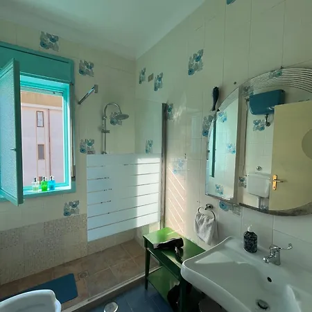 Гостевой дом Puglia Low-cost, Holiday Бриндизи